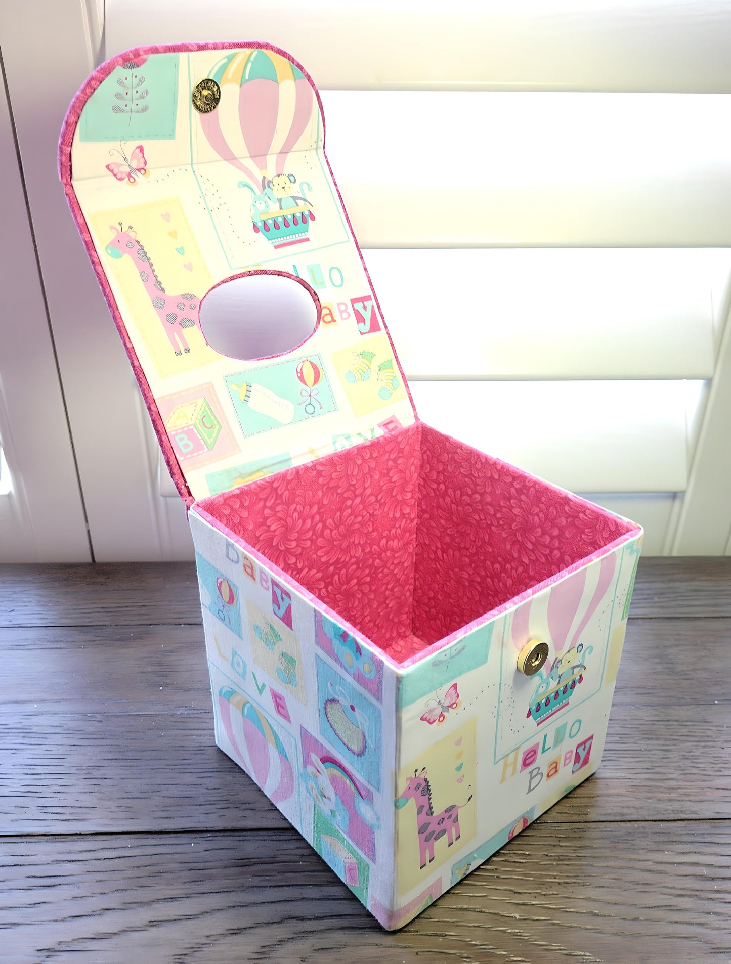 Fabric Covered Tissue Box Holder, Kid's Bedroom Decor, Hello Baby Pink Balloons - Chic Brico