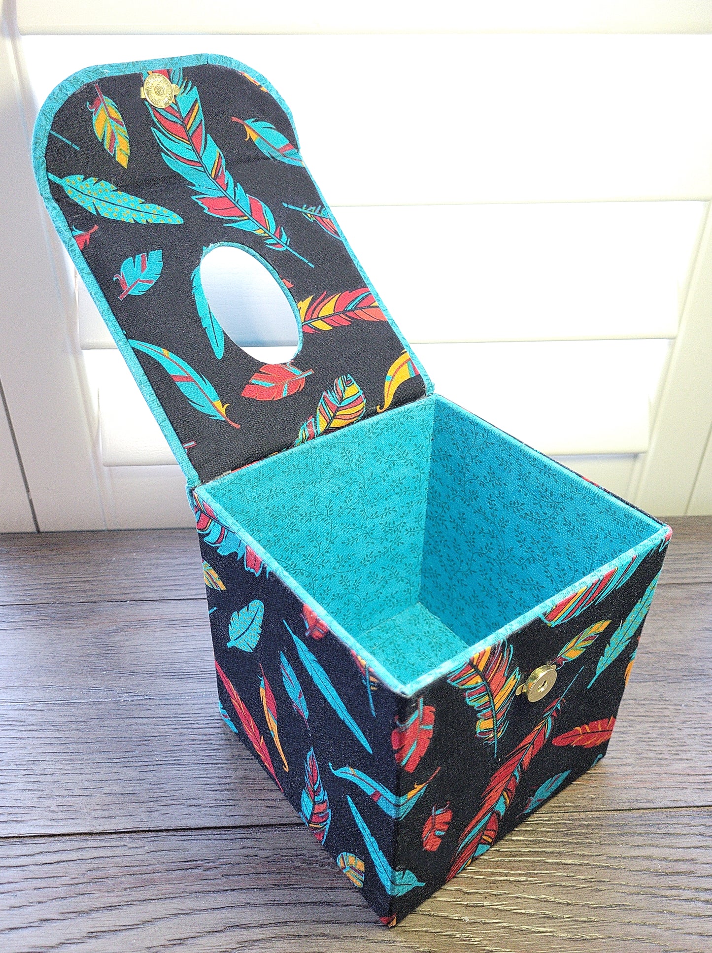 Fabric Covered Tissue Box Holder, Elegant Home, Bath or Bedroom Decor, Native American Feather Print - Chic Brico