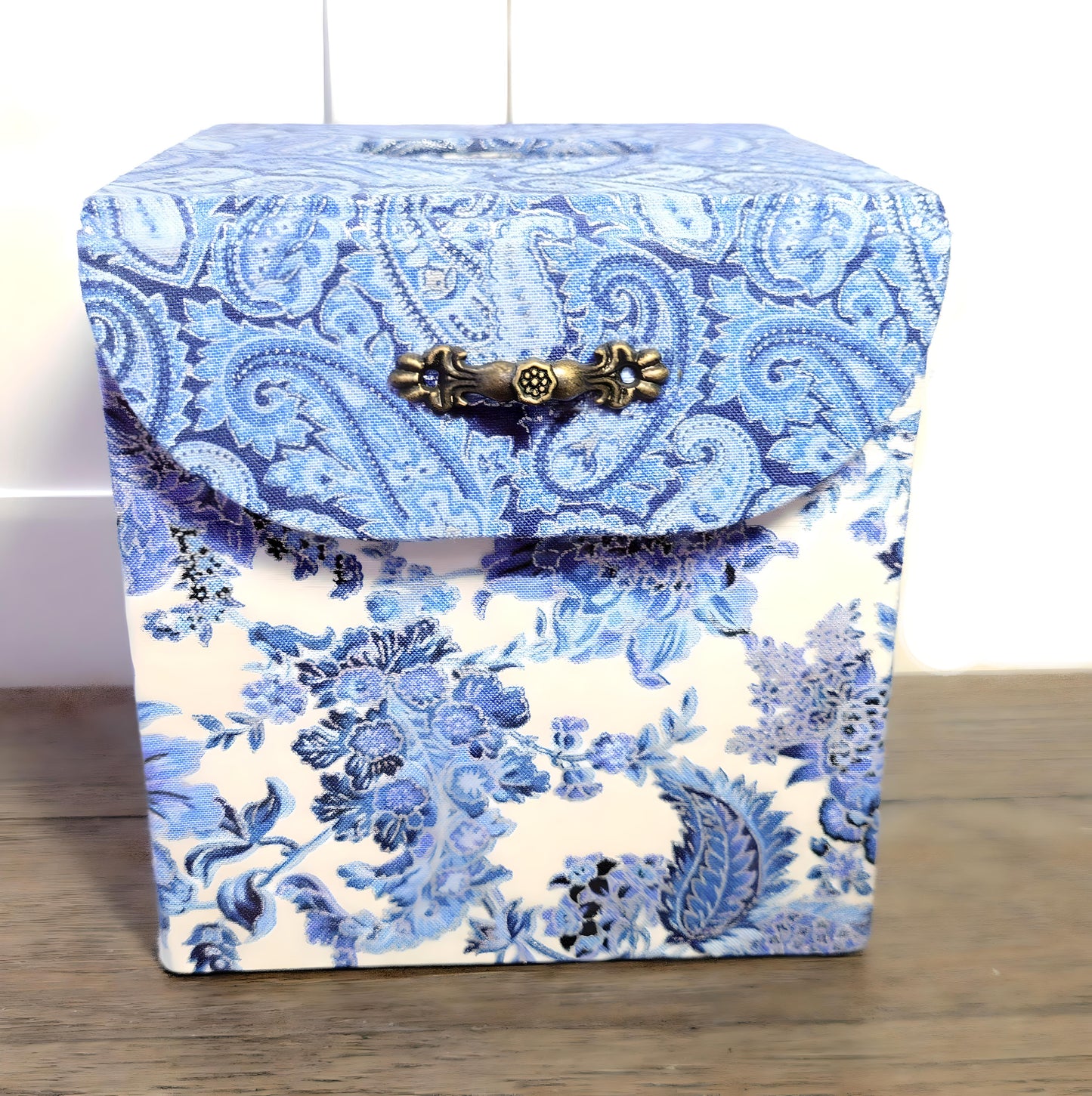 Fabric Covered Tissue Box Holder, Elegant Home, Bath or Bedroom Decor, Delft Blue, White and Silver Paisley - Chic Brico