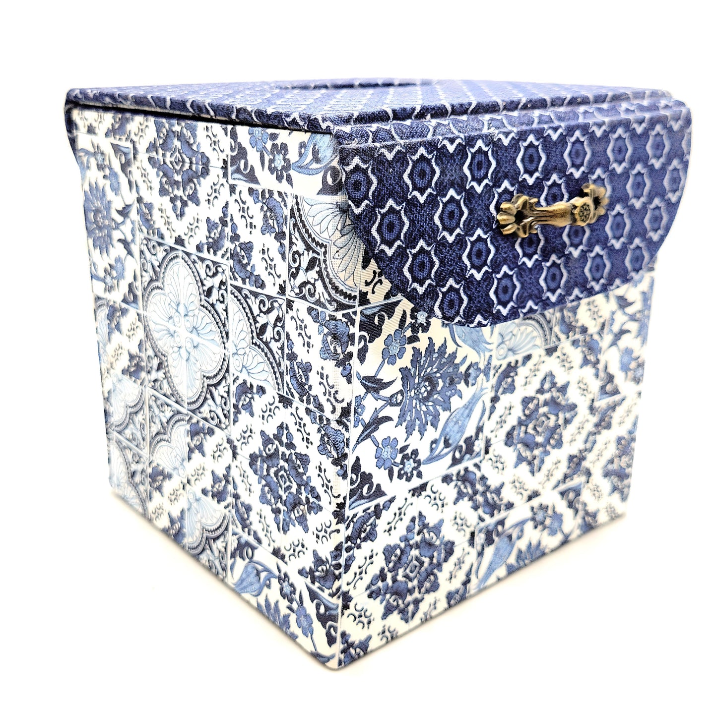 Fabric Covered Tissue Box Holder, Elegant Home, Bath or Bedroom Decor, White and Delft Style Blue Tiles - Chic Brico