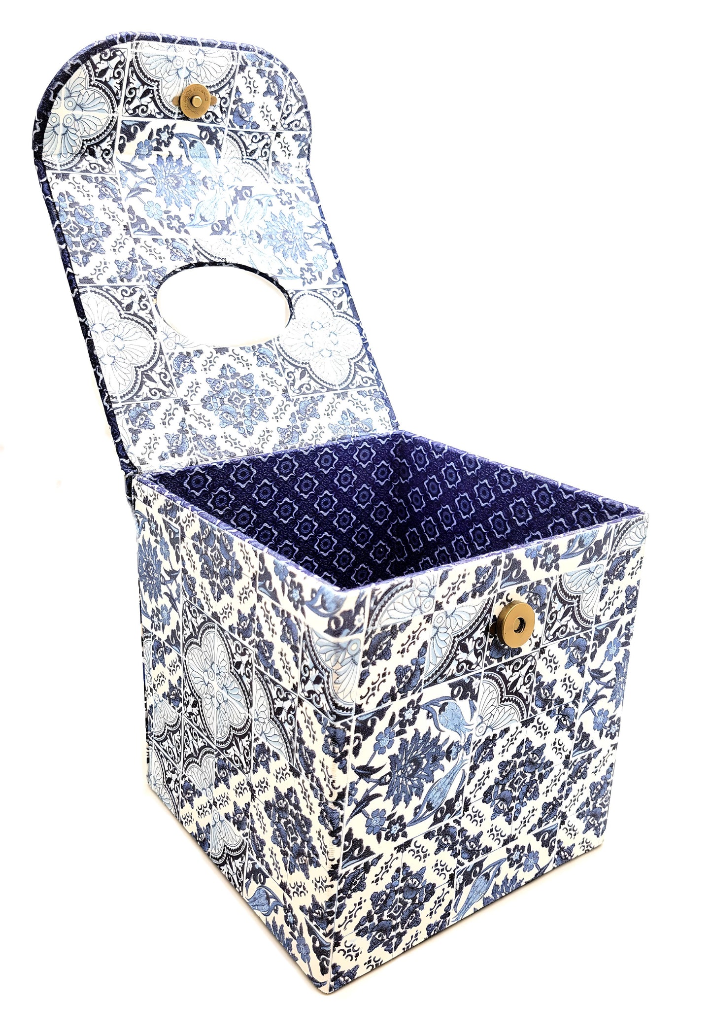 Fabric Covered Tissue Box Holder, Elegant Home, Bath or Bedroom Decor, White and Delft Style Blue Tiles - Chic Brico