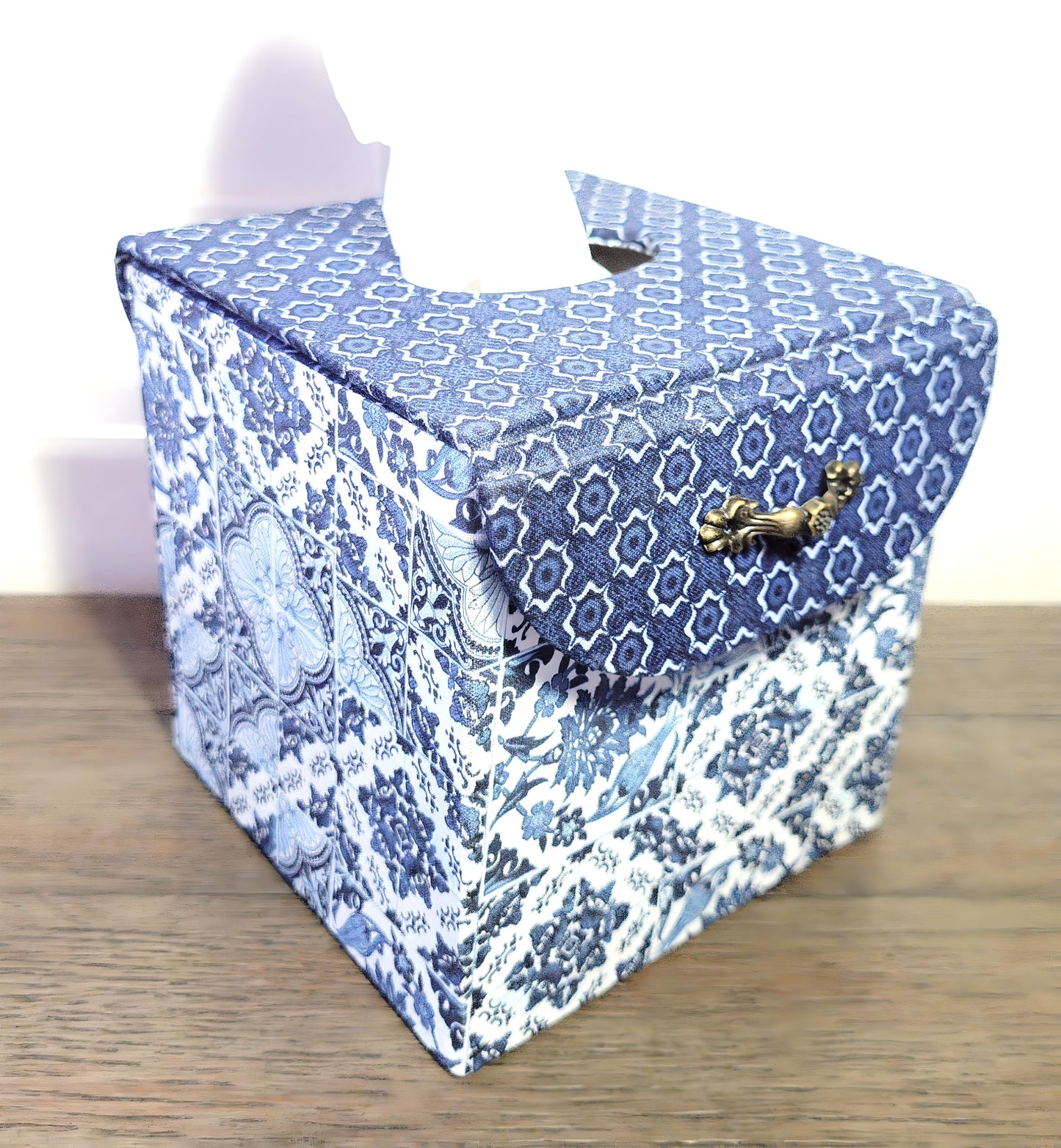 Fabric Covered Tissue Box Holder, Elegant Home, Bath or Bedroom Decor, White and Delft Style Blue Tiles - Chic Brico
