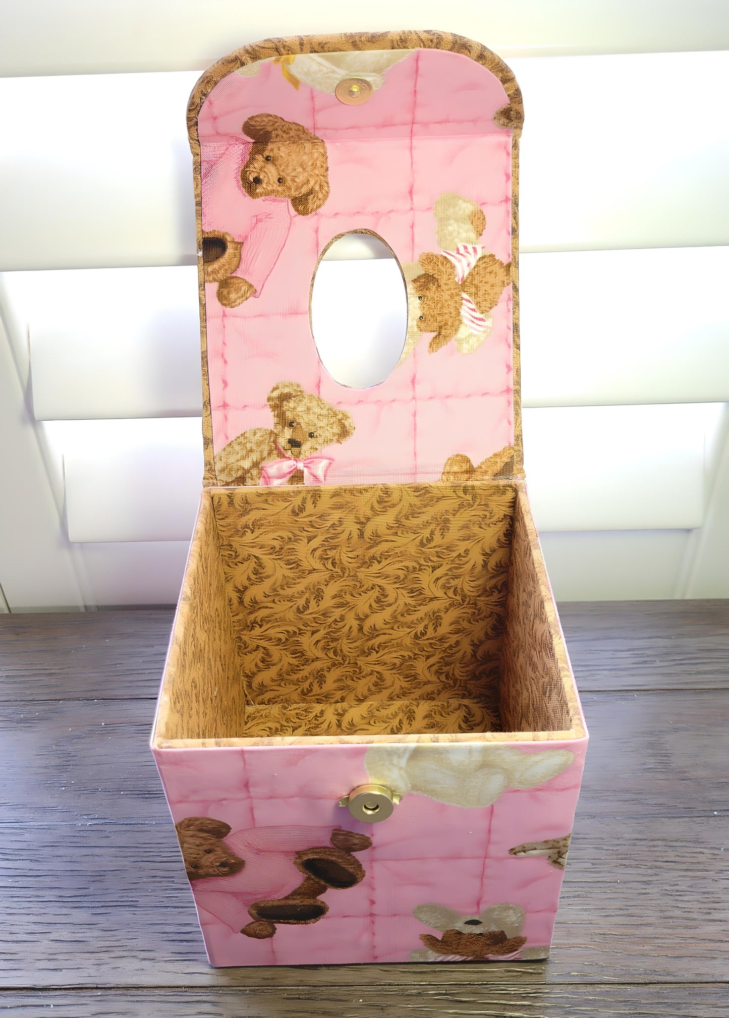 Fabric Covered Tissue Box Holder, Kid's Bedroom Decor, Pink and Brown Teddy Bears - Chic Brico