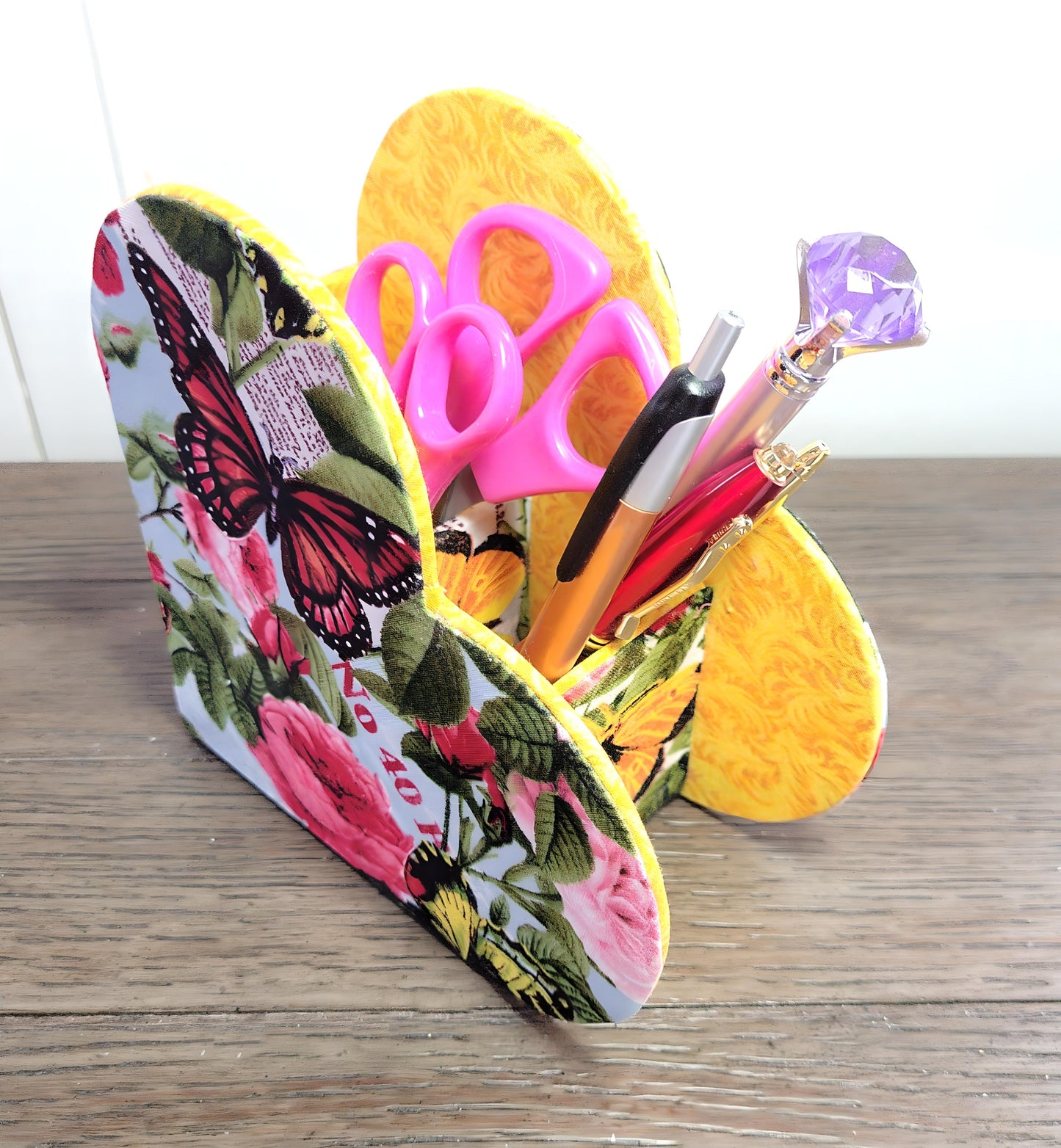 Desktop Organizer, Heart-Shaped, 100% Cotton Fabric, Butterflies and Flowers - Chic Brico