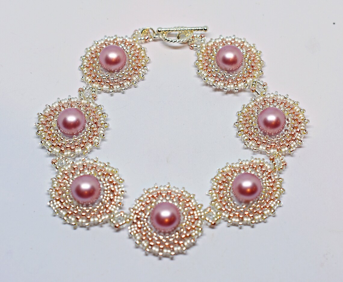 Iridescent Pink Pearl Bracelet made with Genuine Swarovski Pearls - Chic Brico