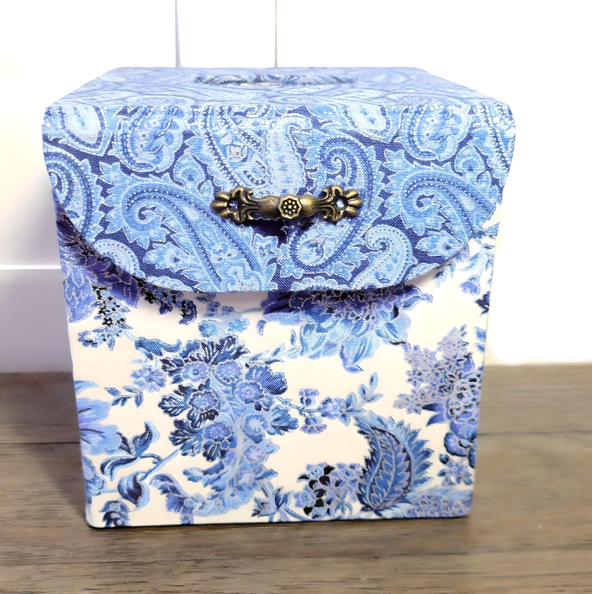 Fabric Covered Tissue Box Holder, Elegant Home, Bath or Bedroom Decor, Delft Blue, White and Silver Paisley - Chic Brico