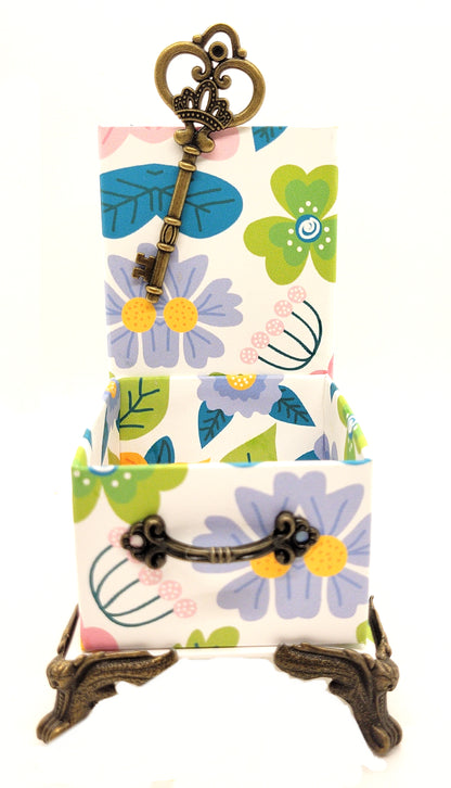 Office Desktop Organizer for Pens and Clips w/Antique Key Accent - Cartoon Flowers - Chic Brico