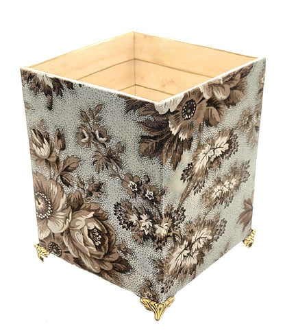 Fabric-Covered Pen Pencil Cosmetics Brushes Holder, Desktop Organizer, Vintage Victorian Wallpaper - Chic Brico
