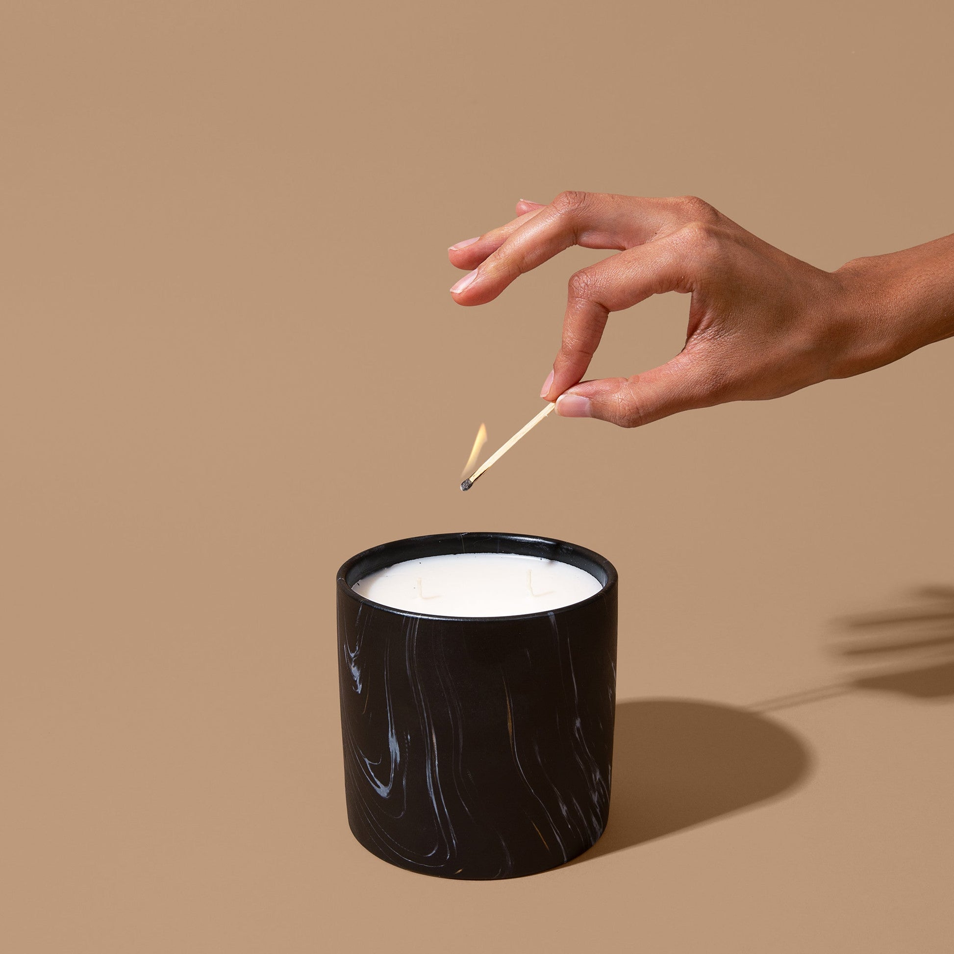 Natural Jasmine Vesper Black Marquina Candle 17oz - Chic Brico