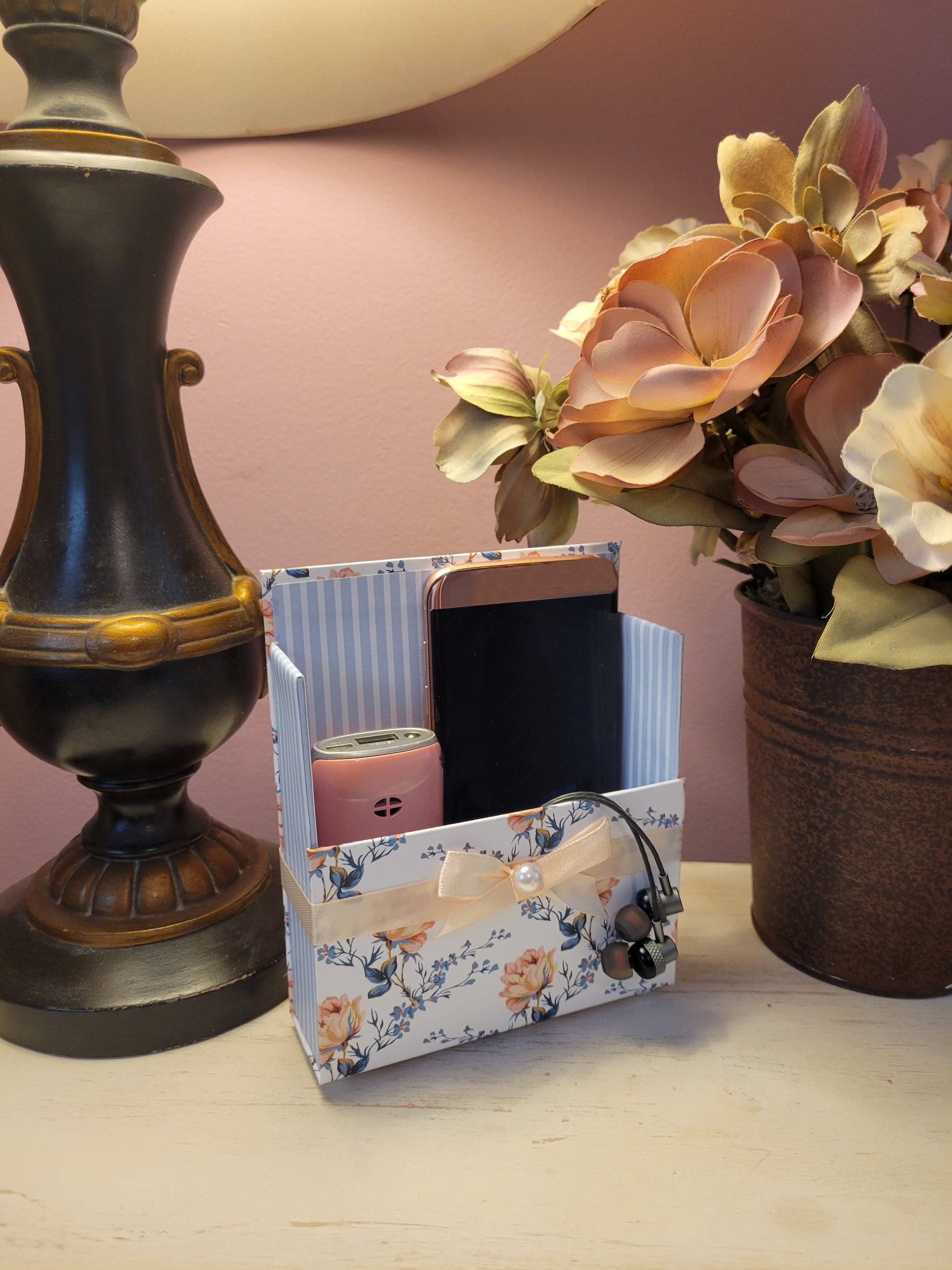 42-Pc Stationery Gift Box Set w/Reusable Desktop Organizer Box and Gold Pen - Vintage Blue Trellis Wallpaper - Chic Brico